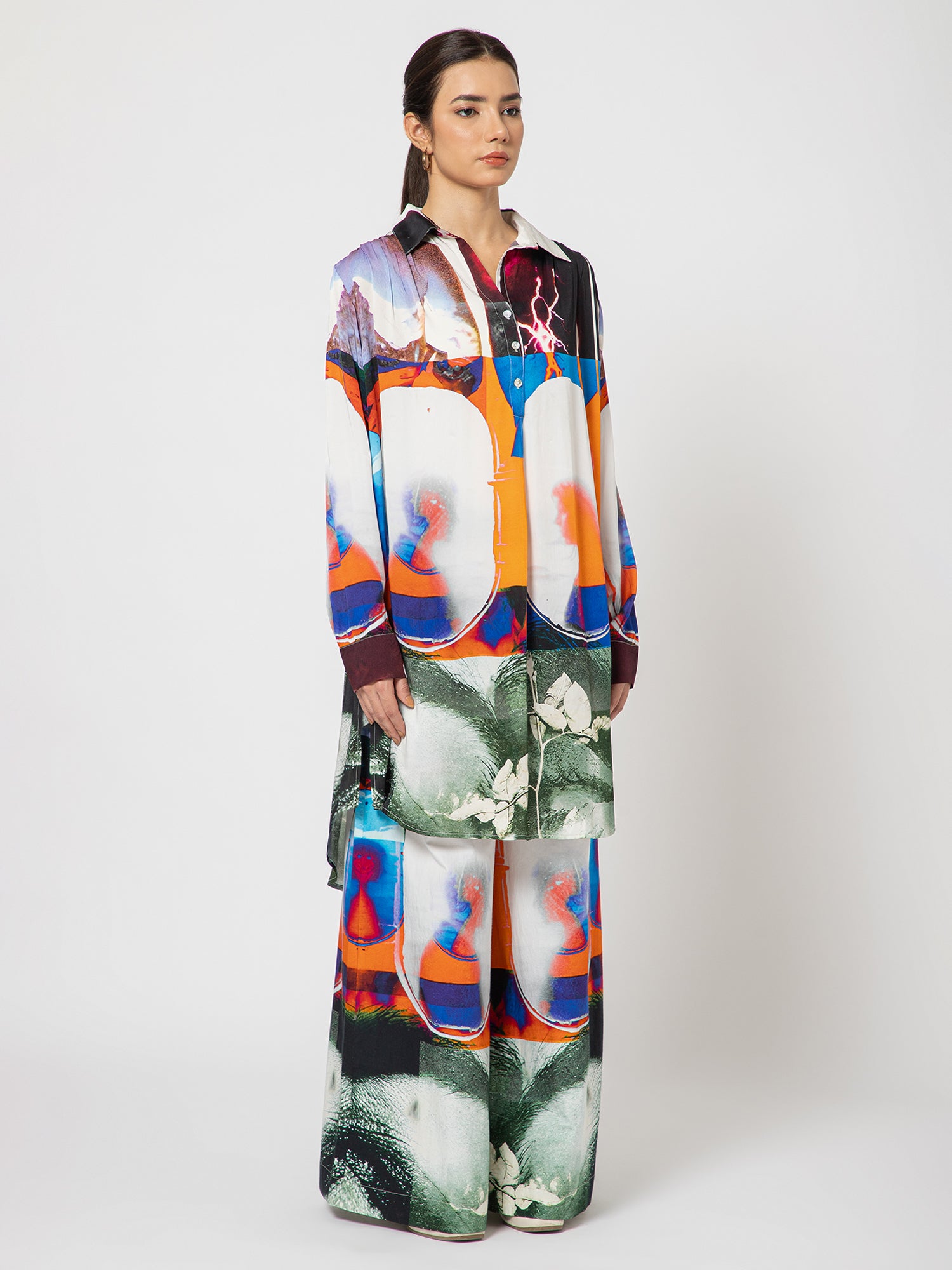 Why sitting on the opposite side? Kurta Set