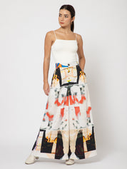 Why sitting on the opposite side ? Trouser